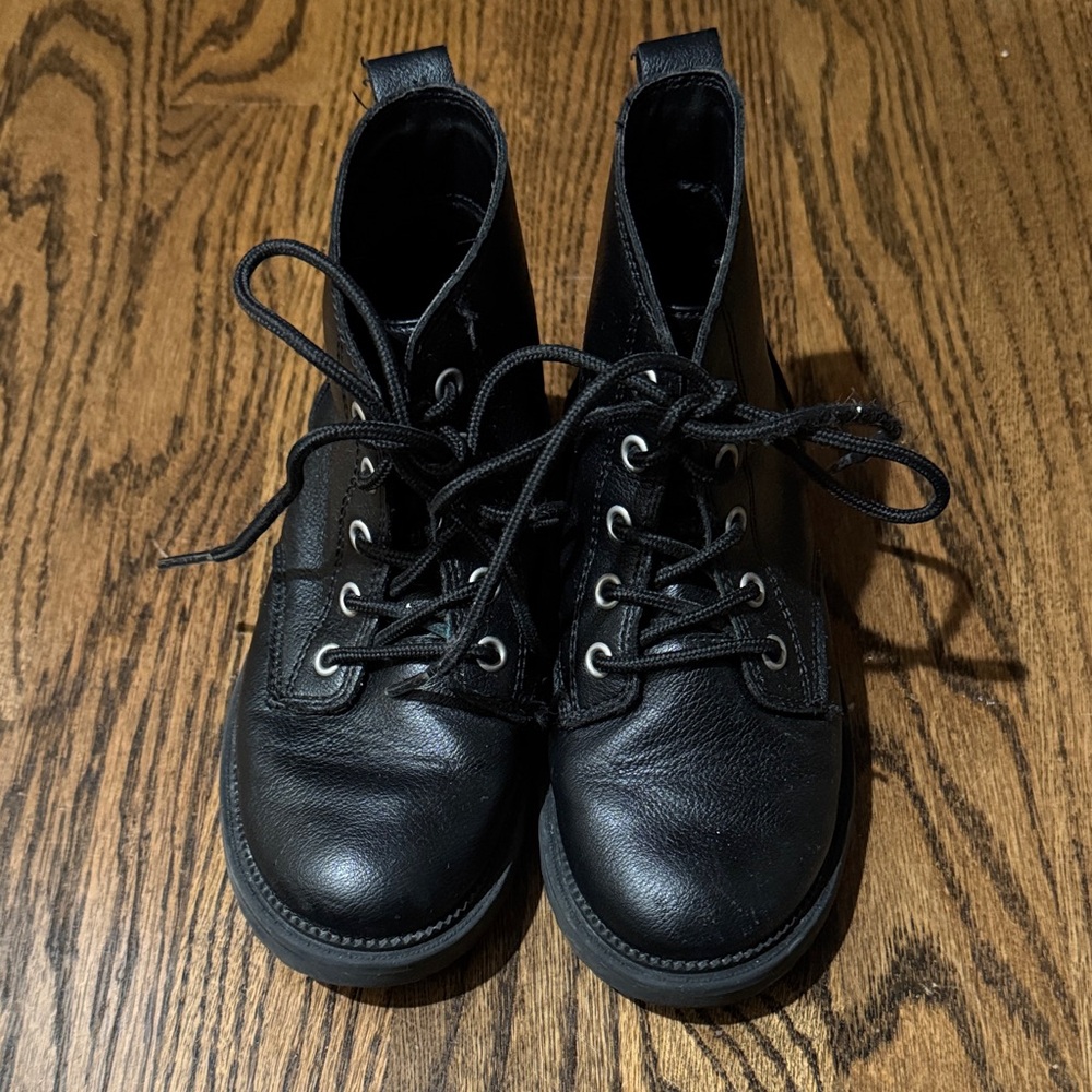 Old Navy Black Kids Lace-Up Boots